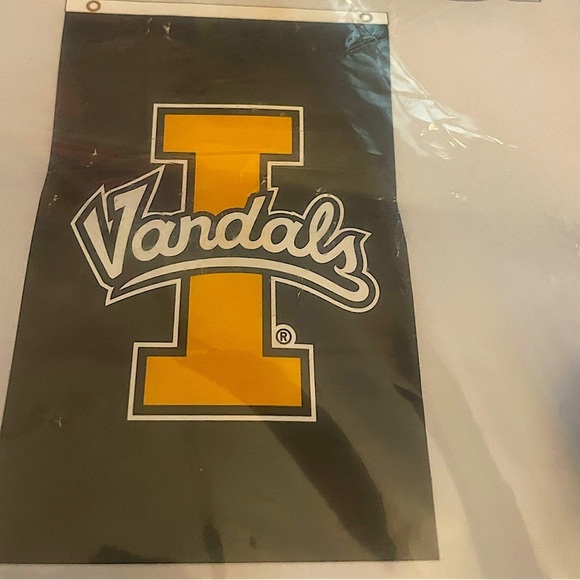 University of Idaho (30x40”) Vandals Logo College House Flag - Picture 4 of 8